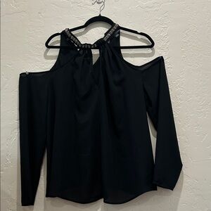 BOLD elements Black Cold Shoulder Blouse